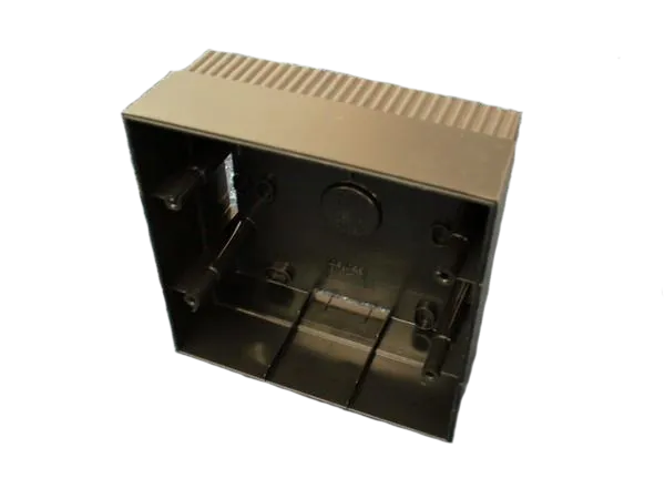 KN08 montazna krabica na omietku 8 modulov